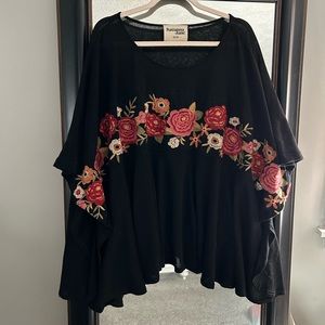 Savanna Jane embroidered top